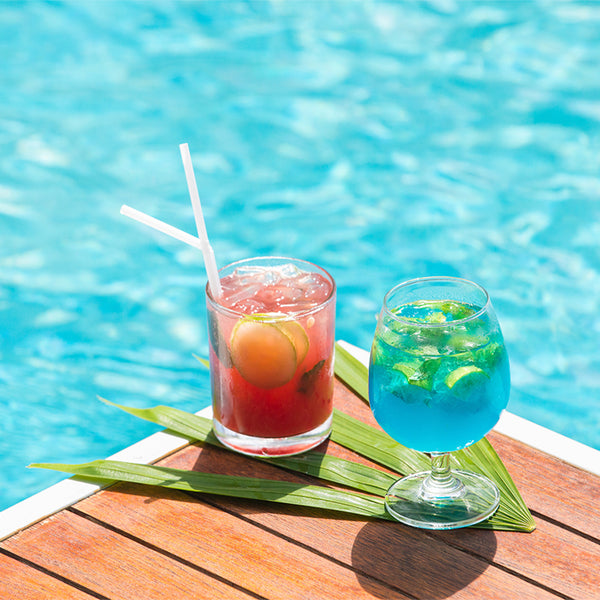 5 Delightful Cocktails to Sip While Lounging on your Pool Float